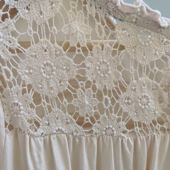 Doe & Rae T-shirt - Picture 3 of 3